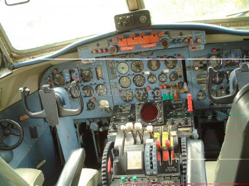 Retired_YS11_Cockpit[1]